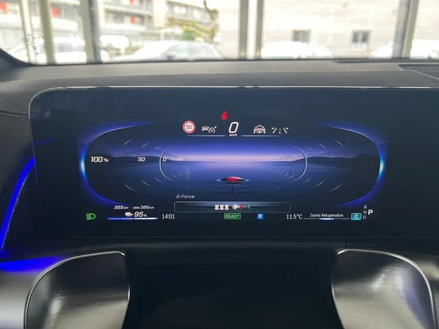 Mercedes-Benz EQB 300 4MATIC AMG Line