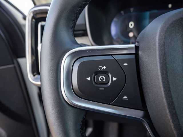 Volvo XC40 Dark Plus