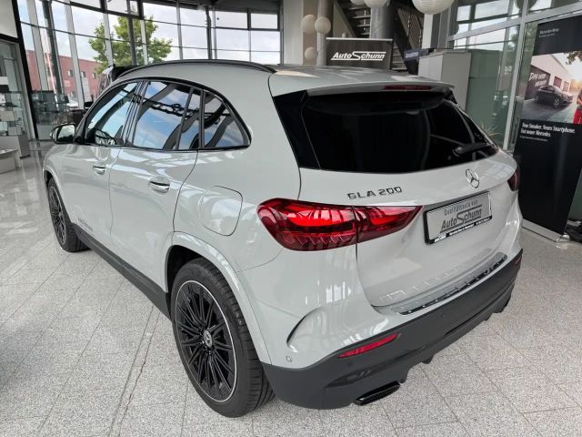 Mercedes-Benz GLA 200 AMG Line