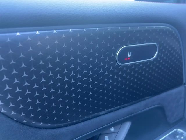 Mercedes-Benz EQB 300 4MATIC AMG Line