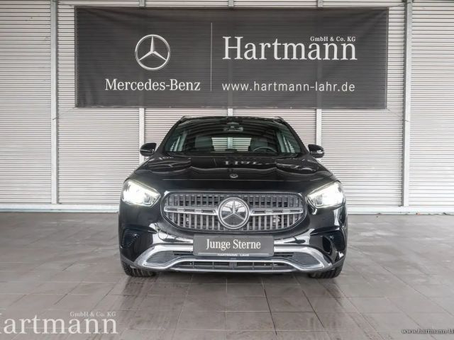 Mercedes-Benz GLA 180 Progressive