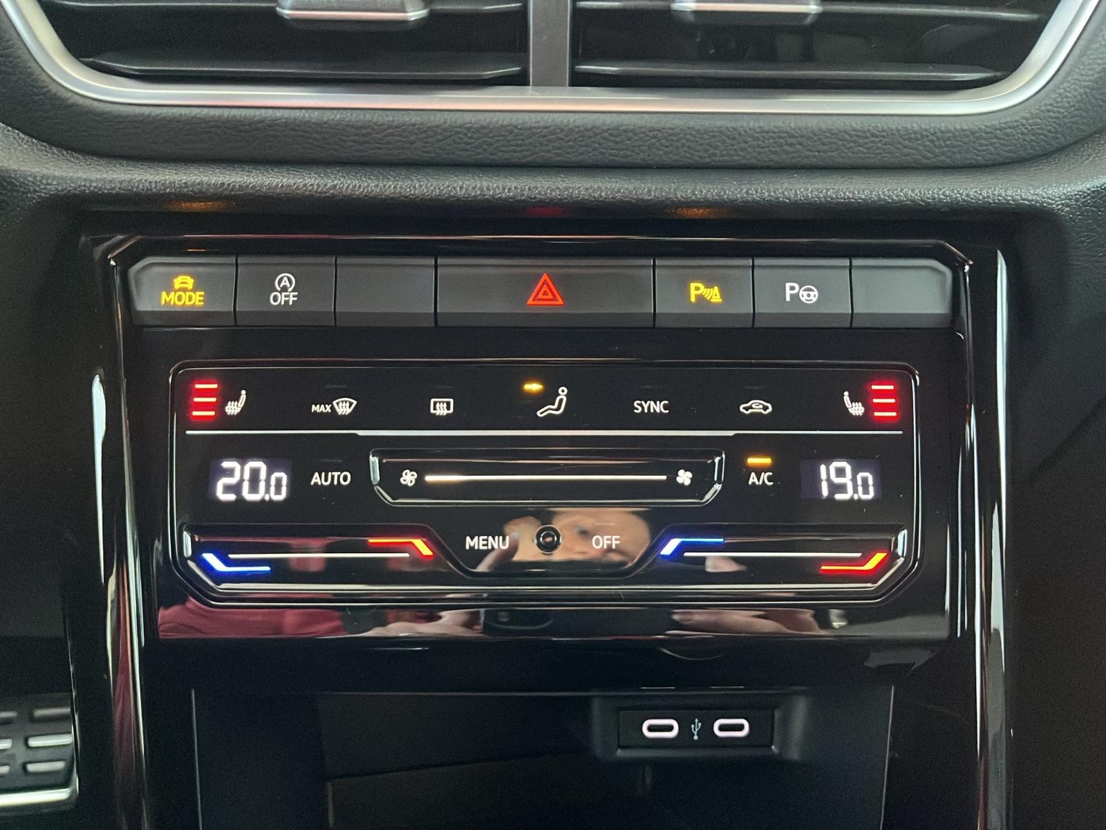 Volkswagen T-Roc 1.5 TSI DSG R-Line