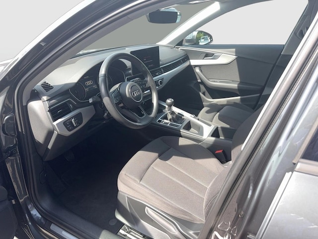 Audi A4 35 TFSI Sedan