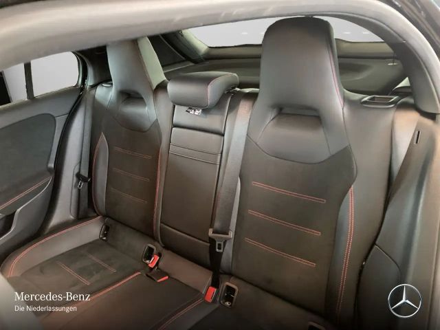 Mercedes-Benz A 250 A 250 e AMG Line