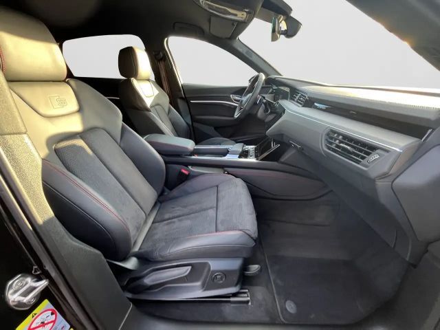 Audi Q8 e-tron 55 S-Line