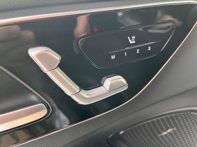 Mercedes-Benz C 200 Sedan