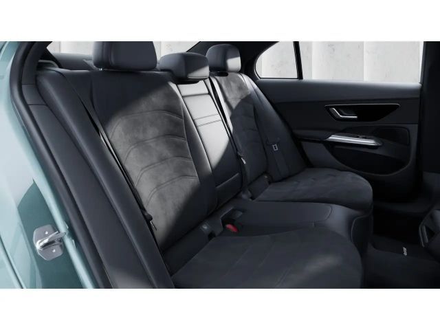 Mercedes-Benz E 200 AMG Line Sedan