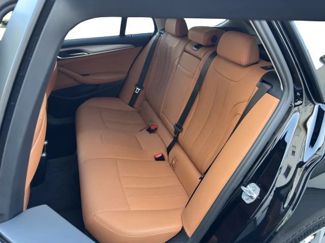 BMW 530 530e Touring