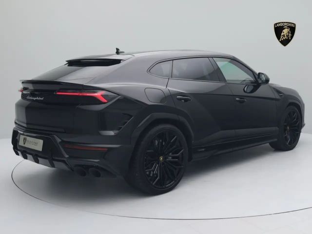 Lamborghini Urus SE MY25 I 23" I AHK I B&O I PANO