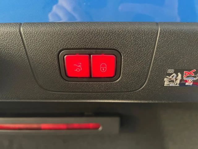 Mercedes-Benz CLA 200 4MATIC AMG Line Coupé