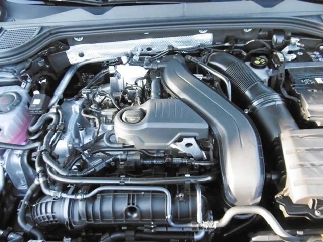 Volkswagen Golf 1.5 TSI Golf VIII R-Line