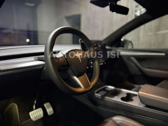 Tesla Model Y AWD Dual Motor Performance