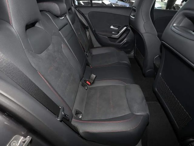 Mercedes-Benz A 200 AMG Line