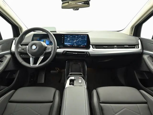 BMW 218 218d Active Tourer Luxury Line Sedan