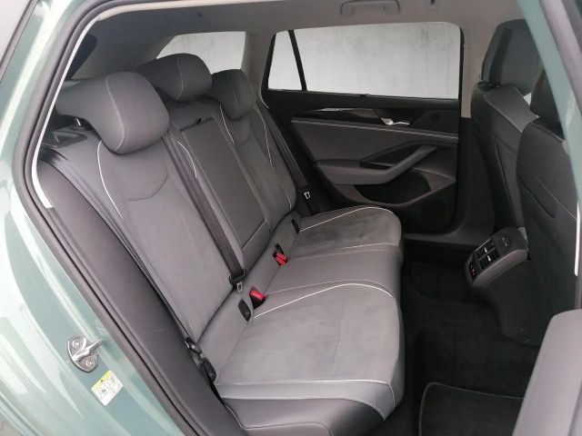 Volkswagen Passat 1.5 eTSI DSG Variant