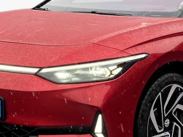 Volkswagen ID.7 340PS 4M NP.76T ACC.5J-G.WÄRMEPUMPE.AHK.AREA-VIEW.NAVI.HUD.LED.LKRD-HZ