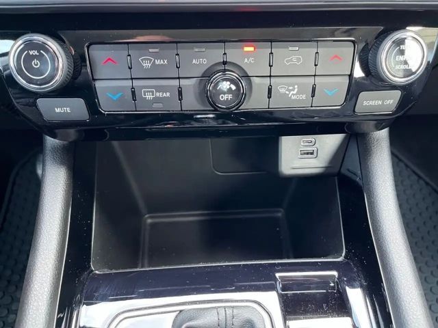 Jeep Compass Altitude Hybrid