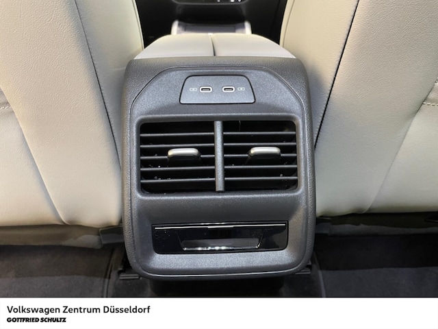 Volkswagen Passat 1.5 eTSI Business DSG