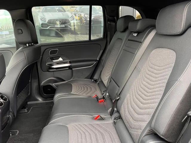 Mercedes-Benz EQB 350 4MATIC Luxury Line