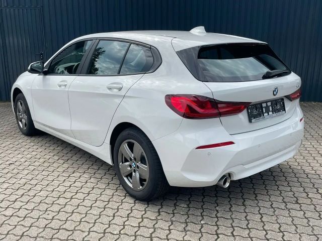 BMW 116 116i 5-deurs Sedan