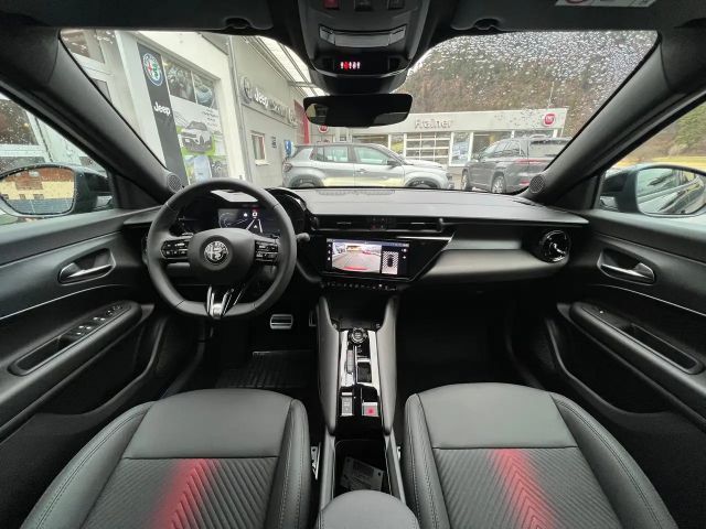 Alfa Romeo Junior Ibrida