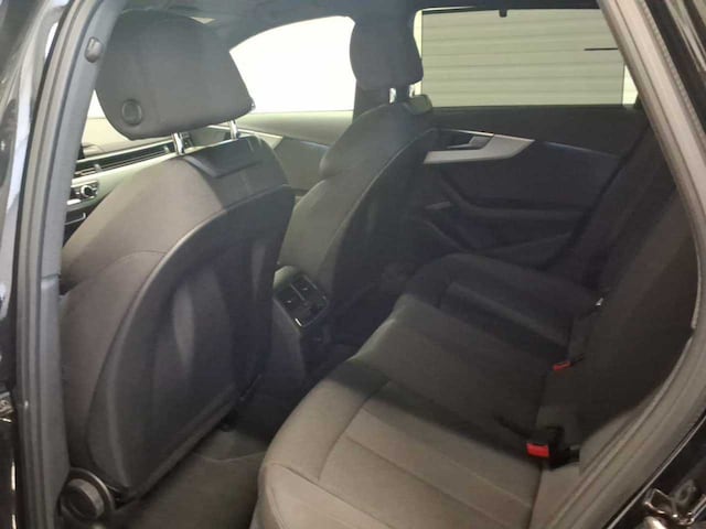 Audi A4 40 TDI Avant S-Tronic