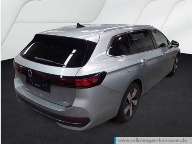 Volkswagen Passat 1.5 eTSI Business DSG Variant