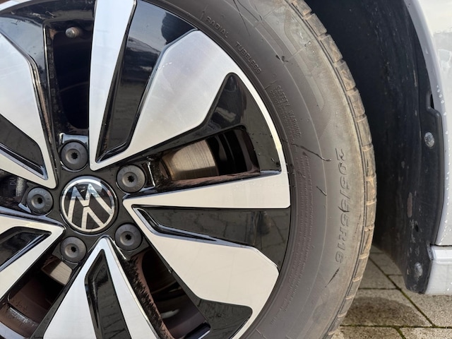 Volkswagen Golf 1.5 TSI Golf VIII