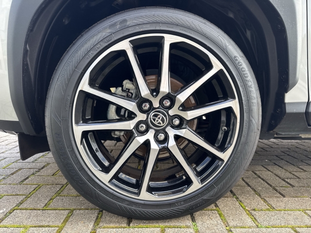 Toyota Yaris Cross 5-deurs Bi-Tone GR