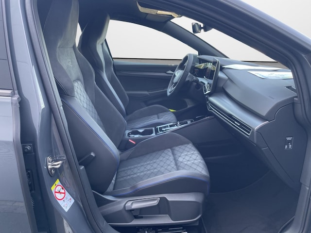 Volkswagen Golf 1.5 eTSI DSG R-Line