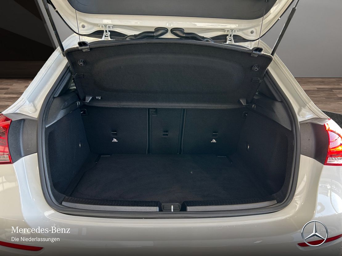 Mercedes-Benz A 180 A 180 d Style