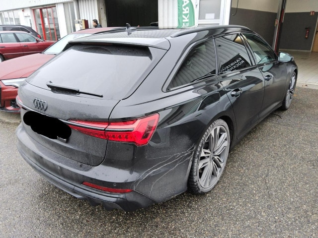 Audi S6 Avant Quattro