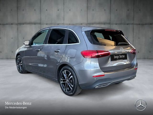 Mercedes-Benz B 180 Progressive Sedan