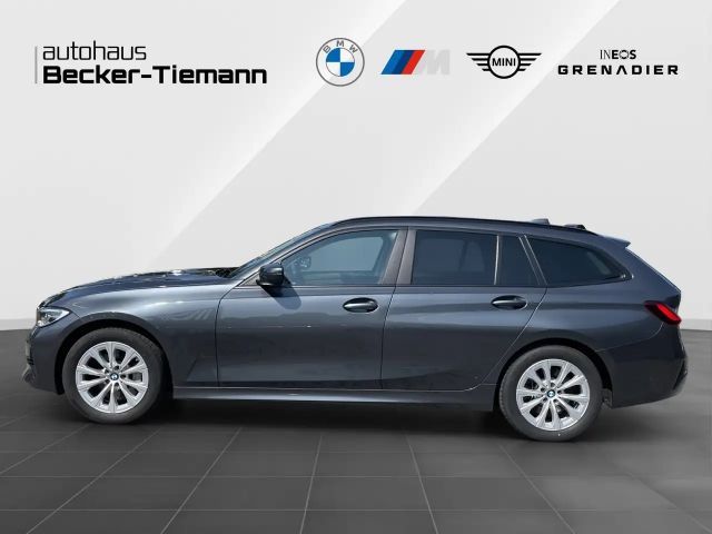 BMW 330 330i Touring xDrive