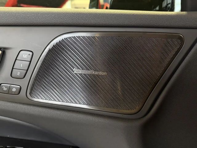 Volvo V60 AWD Dark Hybrid Plus T6