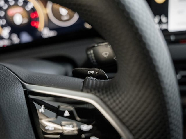 Volkswagen Golf 2.0 TSI Golf VIII