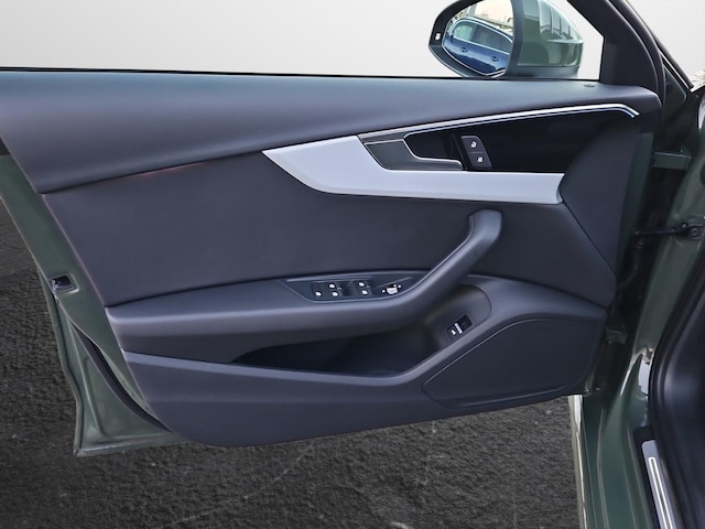 Audi A4 40 TFSI Avant Quattro S-Line S-Tronic