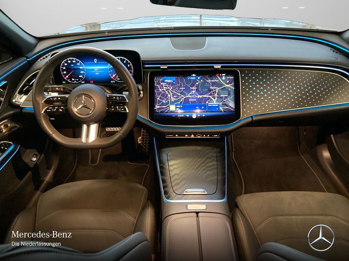 Mercedes-Benz E 200 AMG Line Sedan