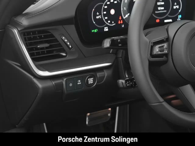 Porsche 992 Cabrio Carrera GTS