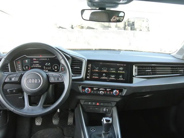 Audi A1 30 TFSI Allstreet Sportback