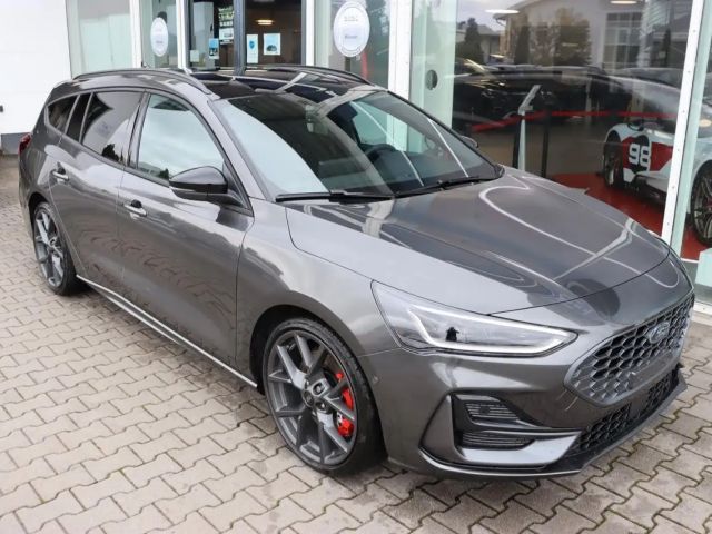 Ford Focus ST Line Wagon