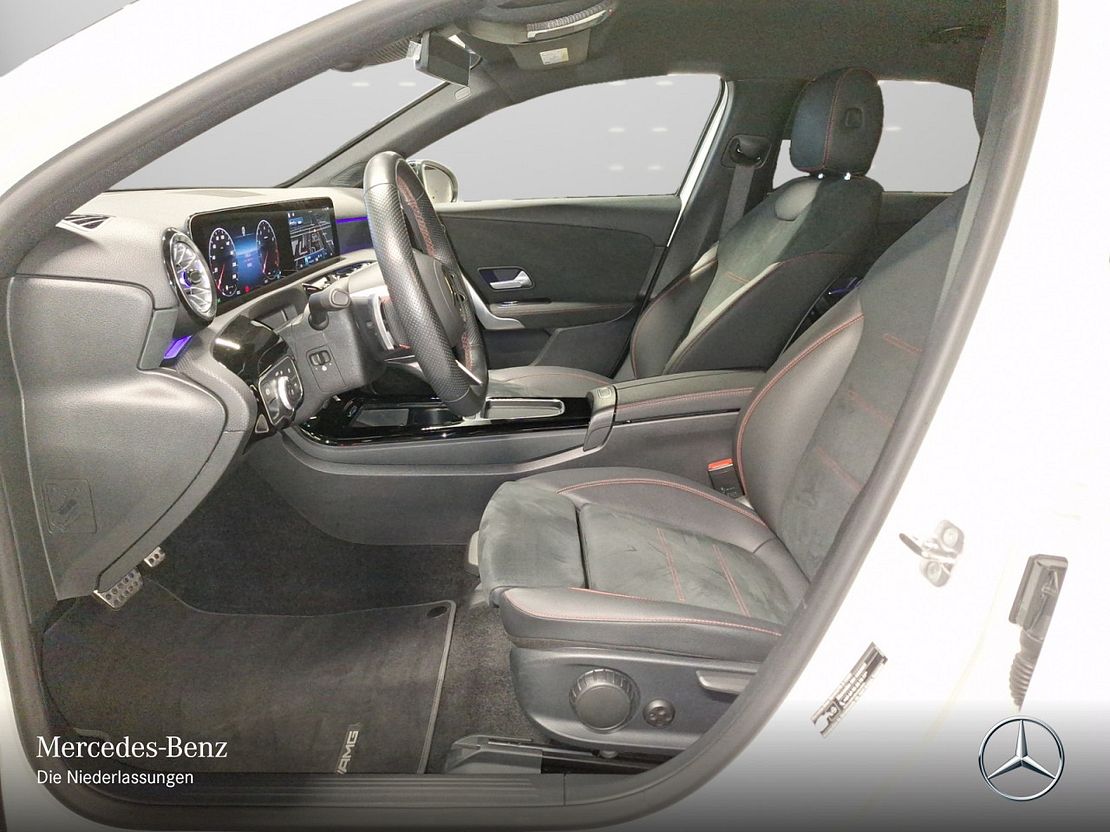Mercedes-Benz A 250 4MATIC AMG Line