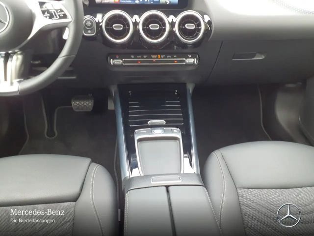 Mercedes-Benz B 200 Progressive Sedan