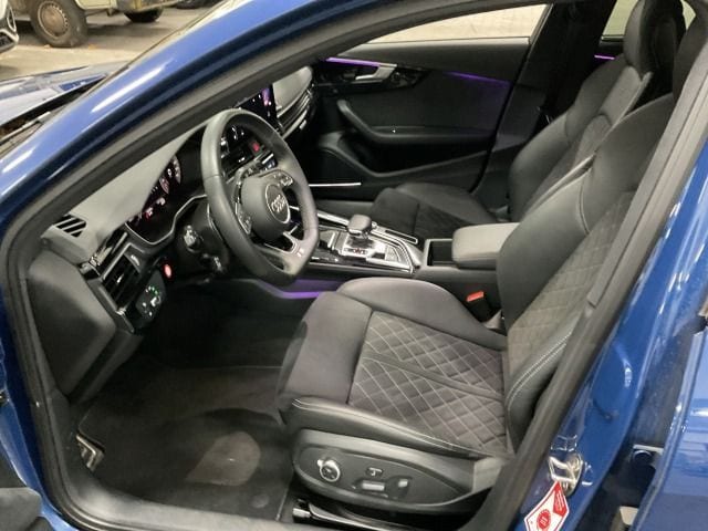 Audi A4 40 TDI Quattro S-Line S-Tronic Sedan