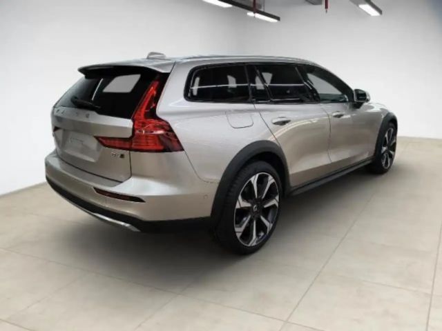 Volvo V60 Cross Country Ultimate