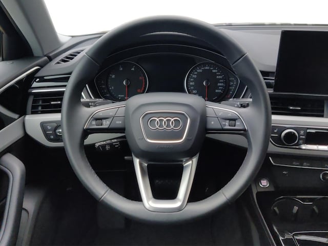 Audi A4 30 TDI Avant S-Tronic