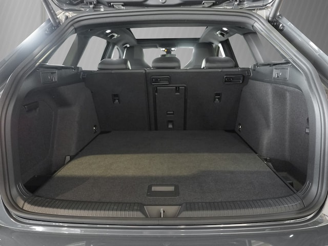 Volkswagen Golf 2.0 TDI DSG R-Line Variant