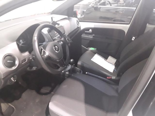 Volkswagen up! Active