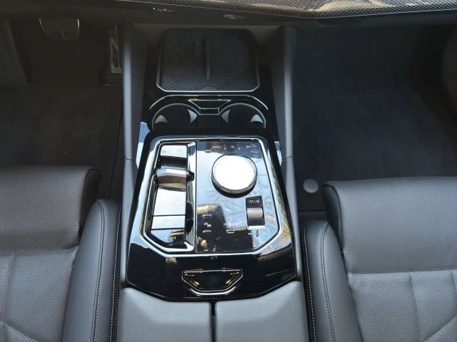 BMW 520 520d M-Sport Sedan