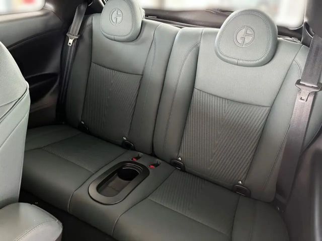 Fiat 500 87kW 42kWh Giorgio Armani Collector´s Edition